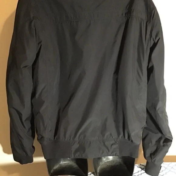 🤔HUGO BOSS, zipper is on the left side, men’s XL, new cond. see photos, unisex - Picture 6 of 10